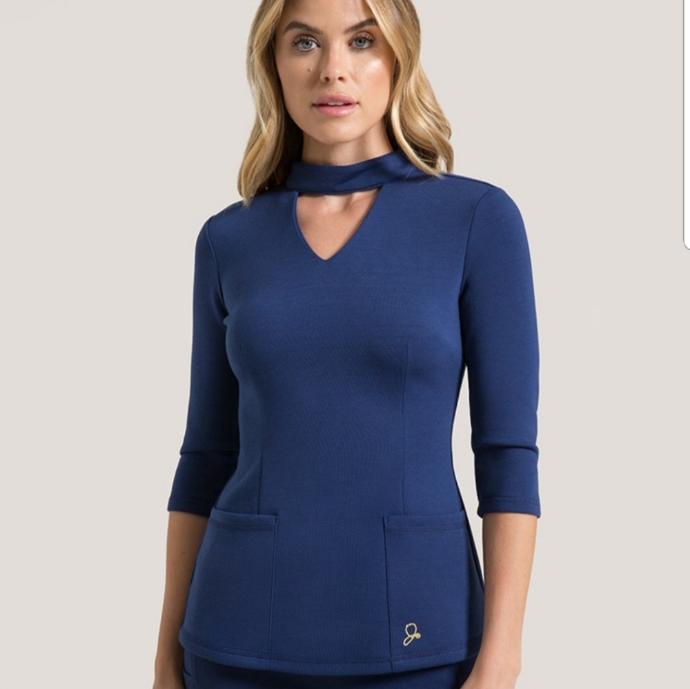 Jaanuu scrub top
